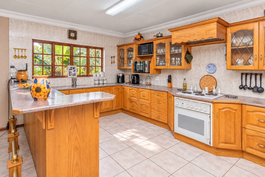 5 Bedroom Property for Sale in Schoemansville North West